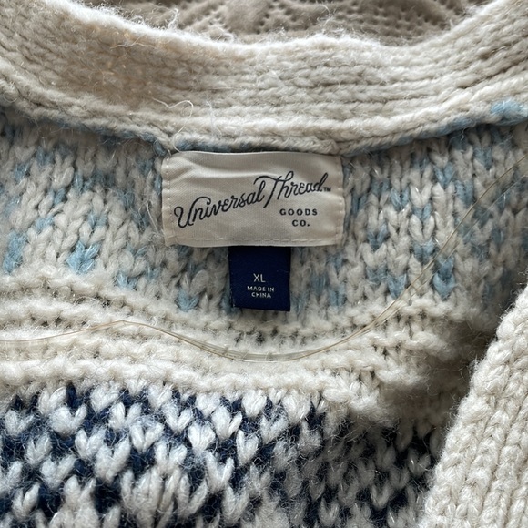 Sweater - Picture 2 of 2